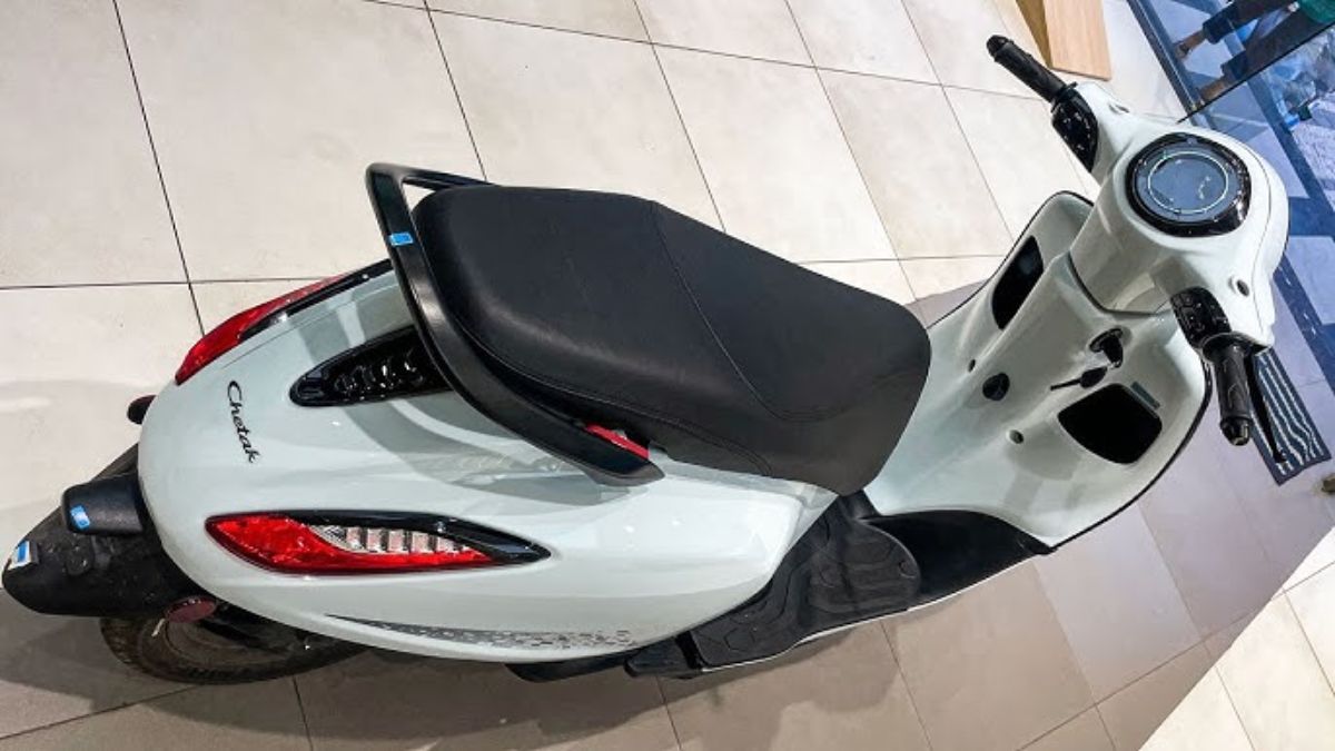 Bajaj Chetak 3001, Chetak 3001 electric scooter, Bajaj Chetak new model, Chetak 3001 price, Chetak 3001 range, Chetak 3001 specifications, Chetak 3001 features, Chetak 3001 battery and charging, Chetak 3001 colours and variants, बजाज चेतक 3001,